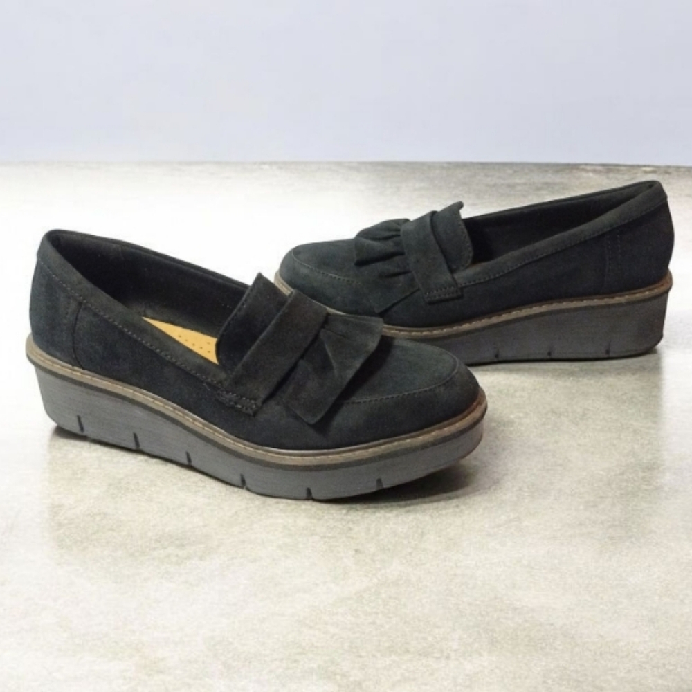Clarks Womens Size 9.5 Airabell Slip Black Suede Leather Loafers Comfort Shoes